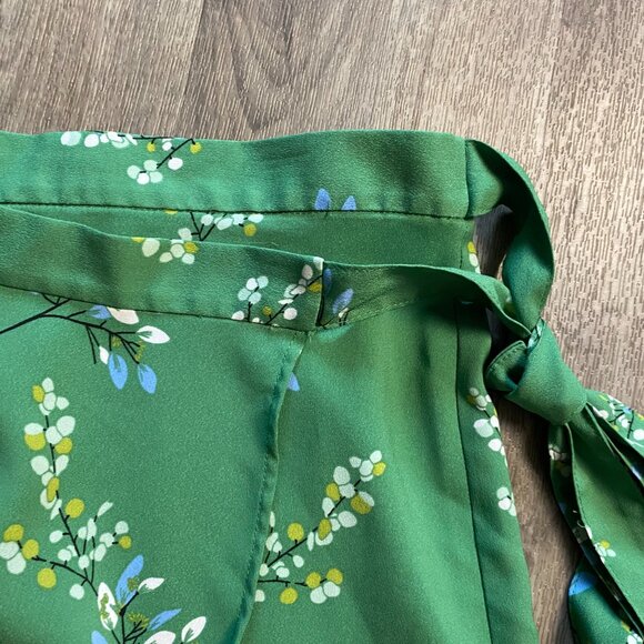 Loft Green Floral Wrap Skirt Size 0 - Picture 4 of 7